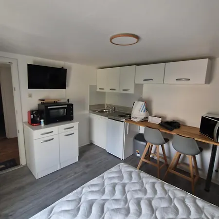 Sarl La Famille 3 Apartamento Angoulême Exterior foto
