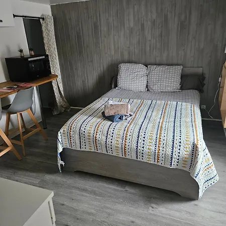 Sarl La Famille 3 Apartamento Angoulême Exterior foto